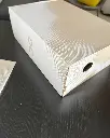 on-cloudmonster-void-blanco-10-caja-angulo.webp