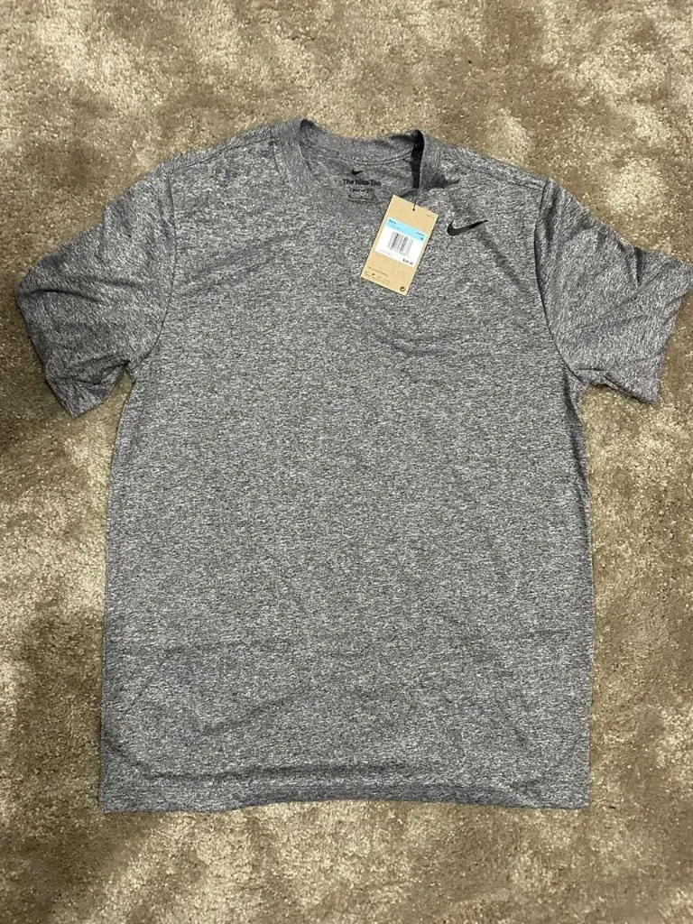 Camiseta Nike deportiva gris oscuro (m)