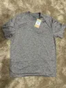 Camiseta Nike deportiva gris oscuro