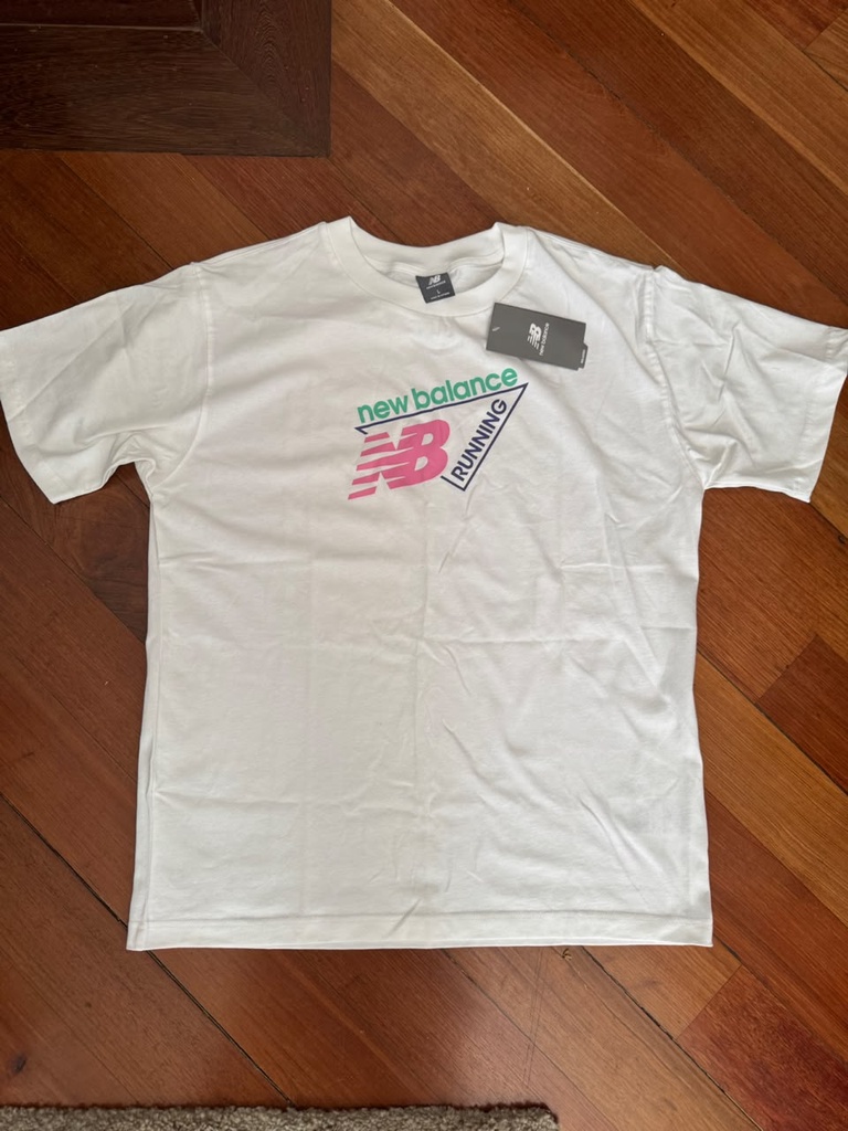 Camiseta grafica New balance basica blanca (m)